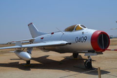 0409 Mikoyan-Gurevich MiG-19S